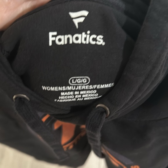 NASCAR Martin Truex Jr Sweatshirt Hoodie - Picture 2 of 5